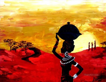  unter - Schwarze Frau mit Glas im Sonnenuntergang afrikanisch